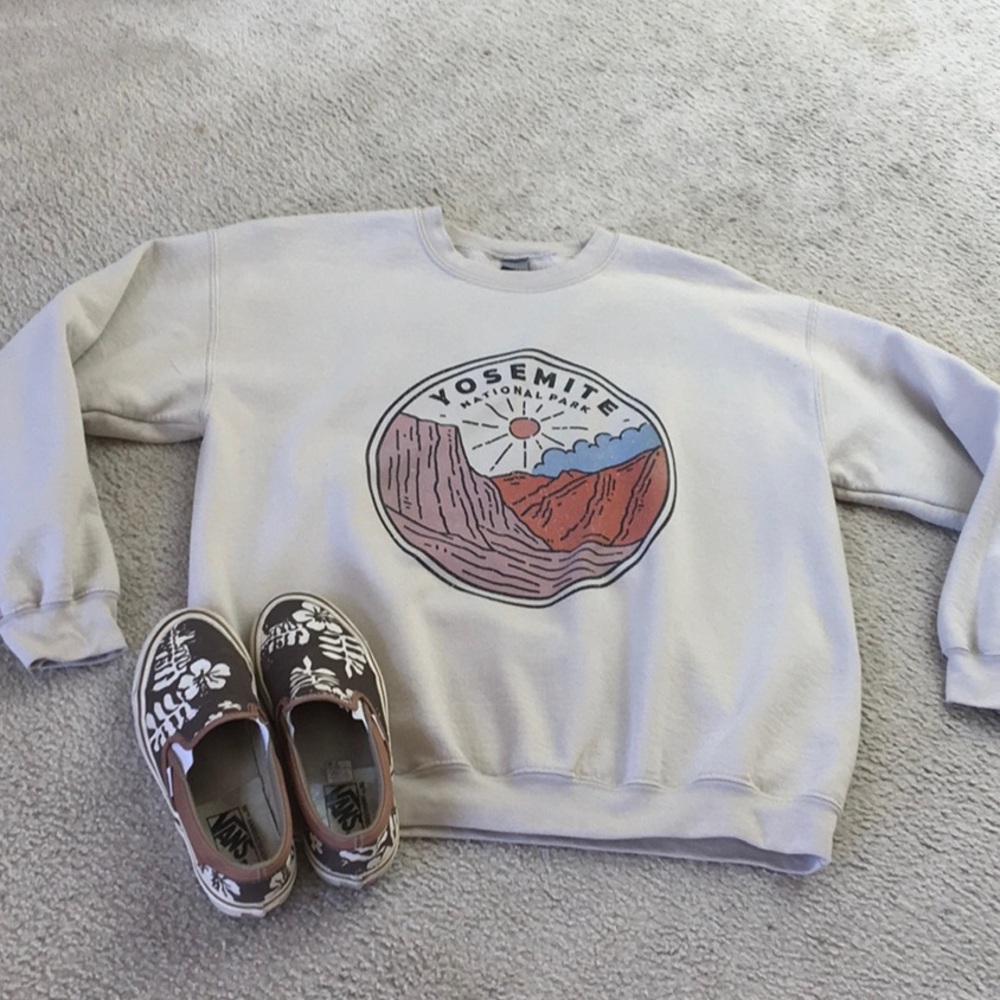 GILDAN/“YOSEMITE NATIONAL PARK” SWEATSHIRT - Picture 4 of 6